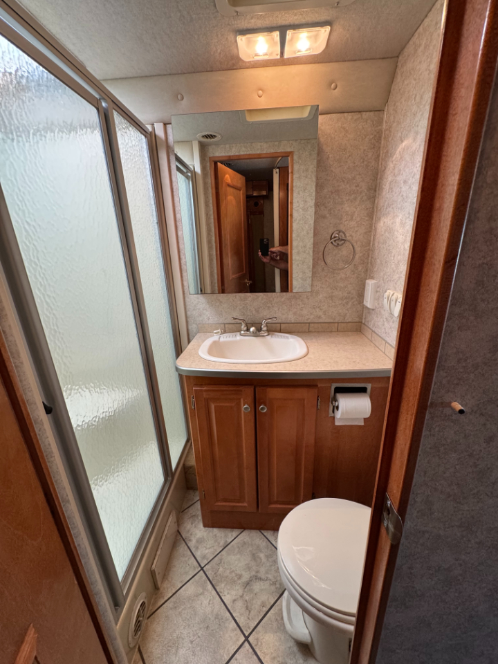 Gulf Stream Coach, Inc Unknown  2007