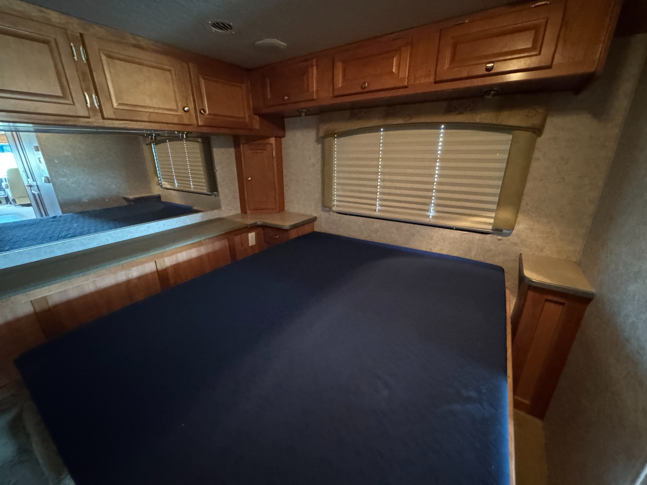 Gulf Stream Coach, Inc Unknown  2007