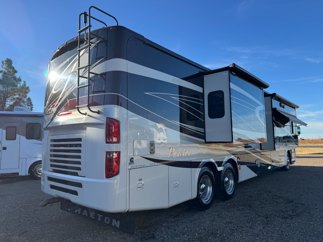 Tiffin Motorhomes Phaeton  2010
