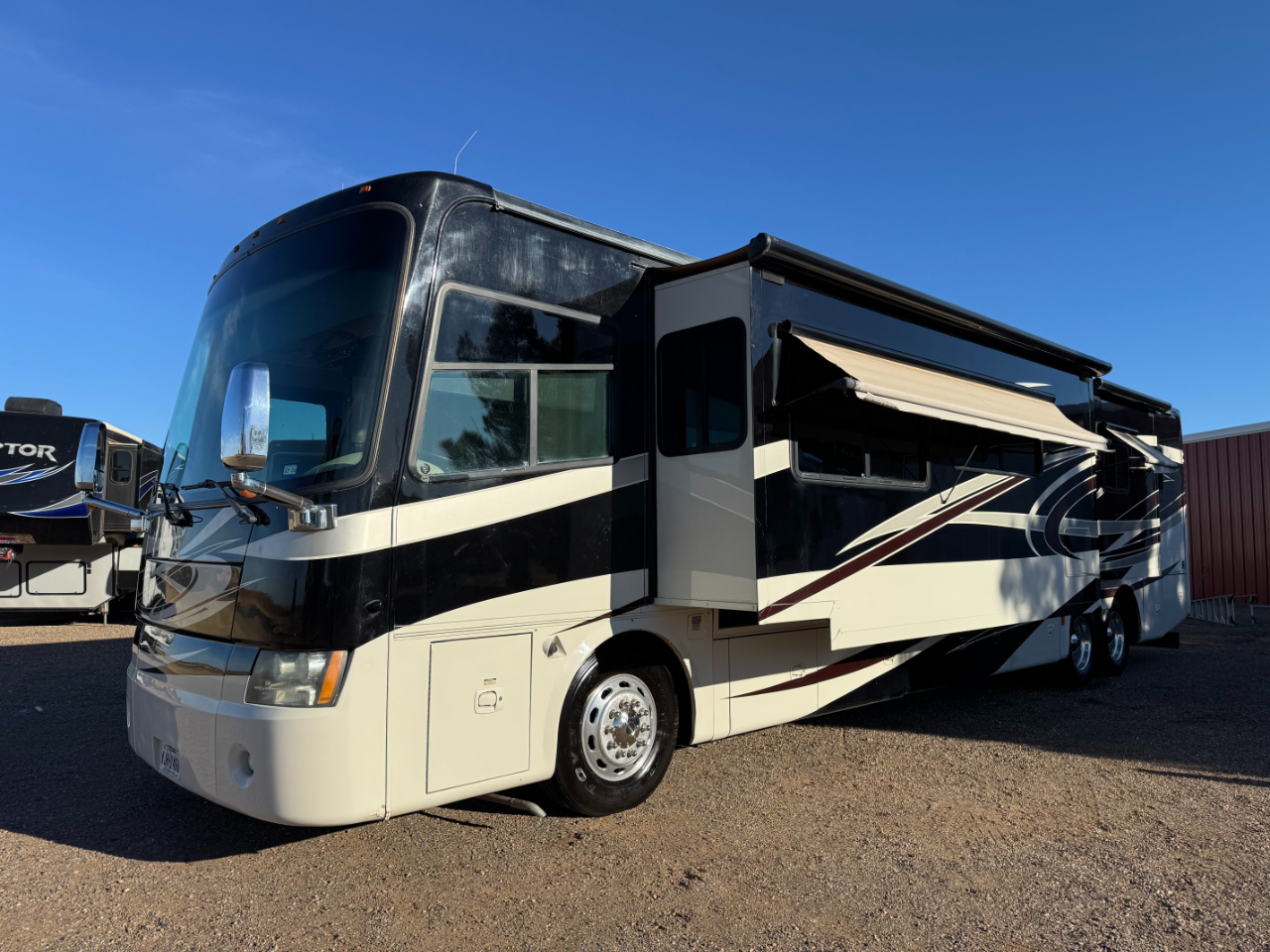 Tiffin Motorhomes Phaeton  2010