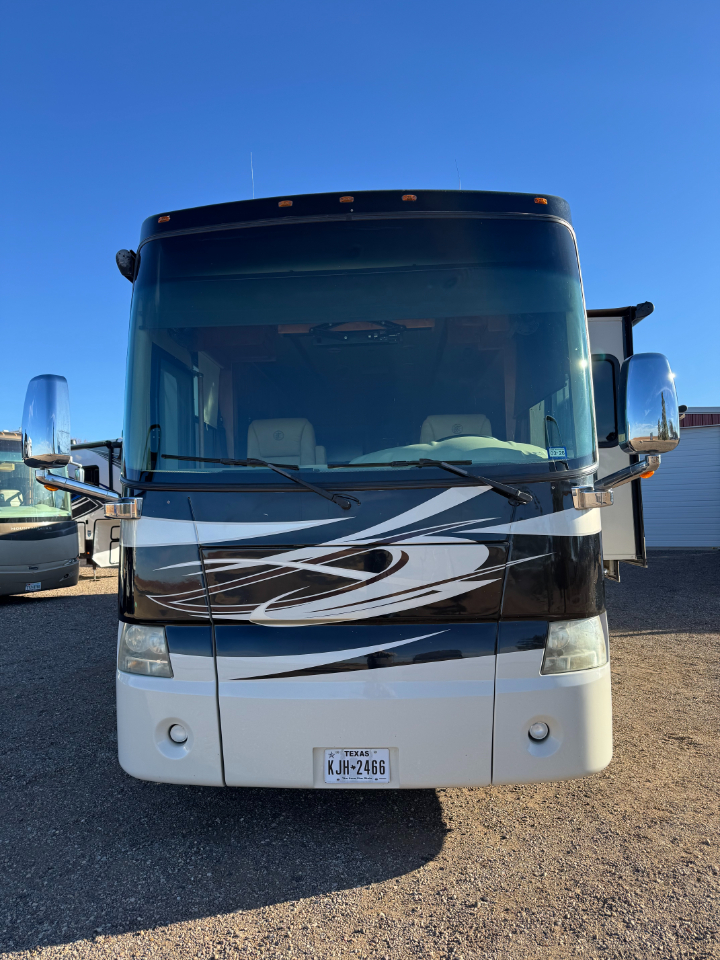 Tiffin Motorhomes Phaeton  2010