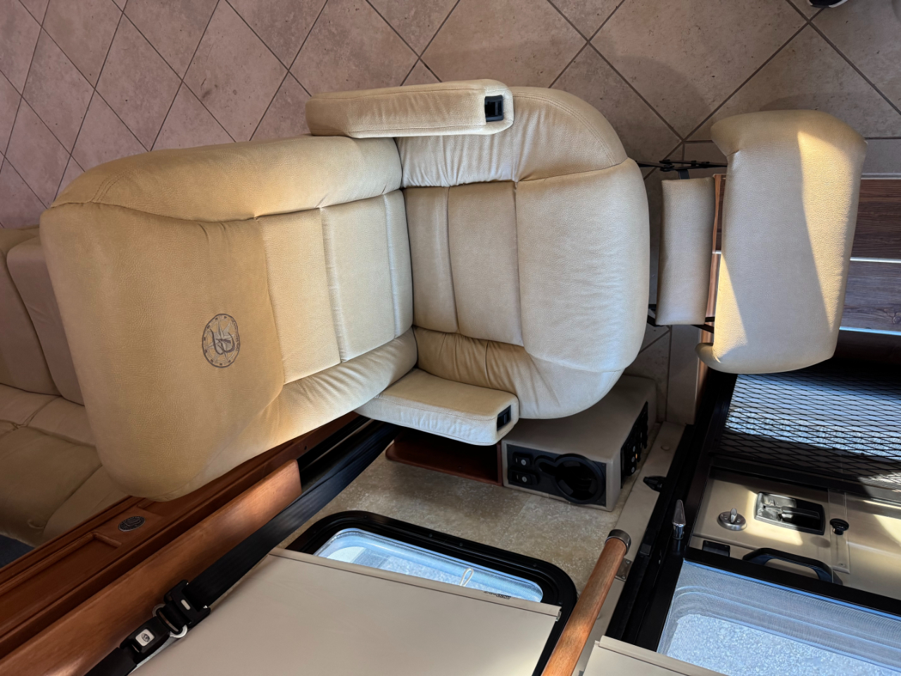 Tiffin Motorhomes Phaeton  2010