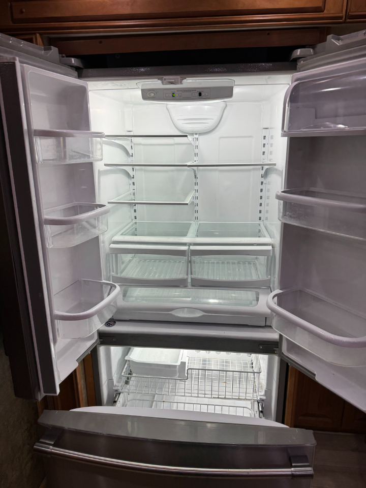 Tiffin Motorhomes Phaeton  2010