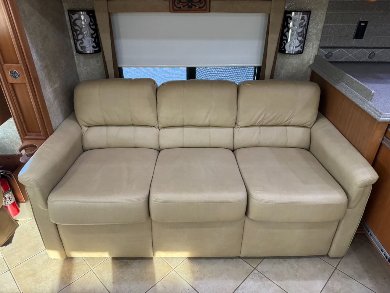 Tiffin Motorhomes Phaeton  2010