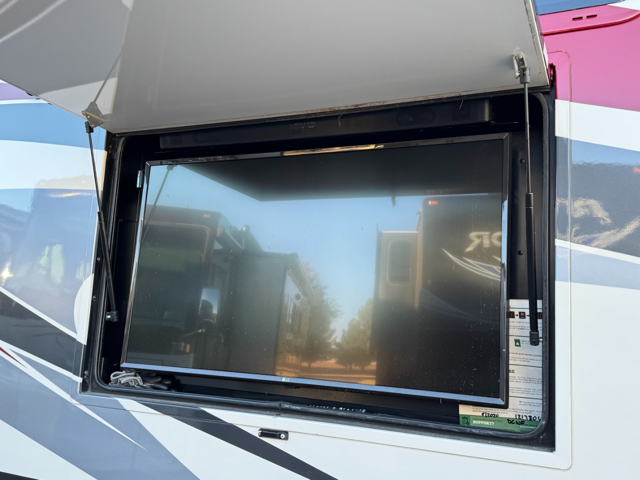 Tiffin Motorhomes Phaeton  2018