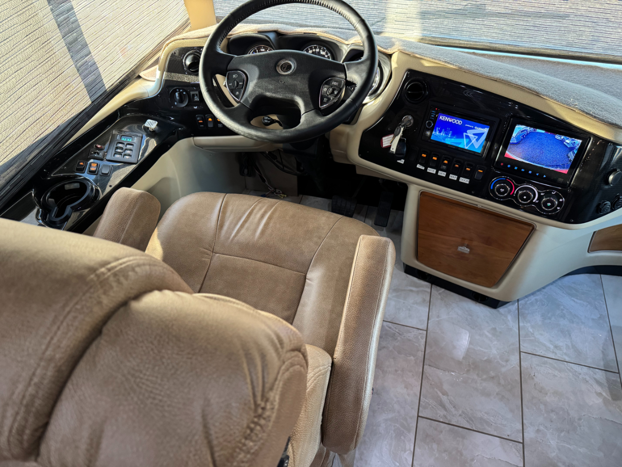 Tiffin Motorhomes Phaeton  2018