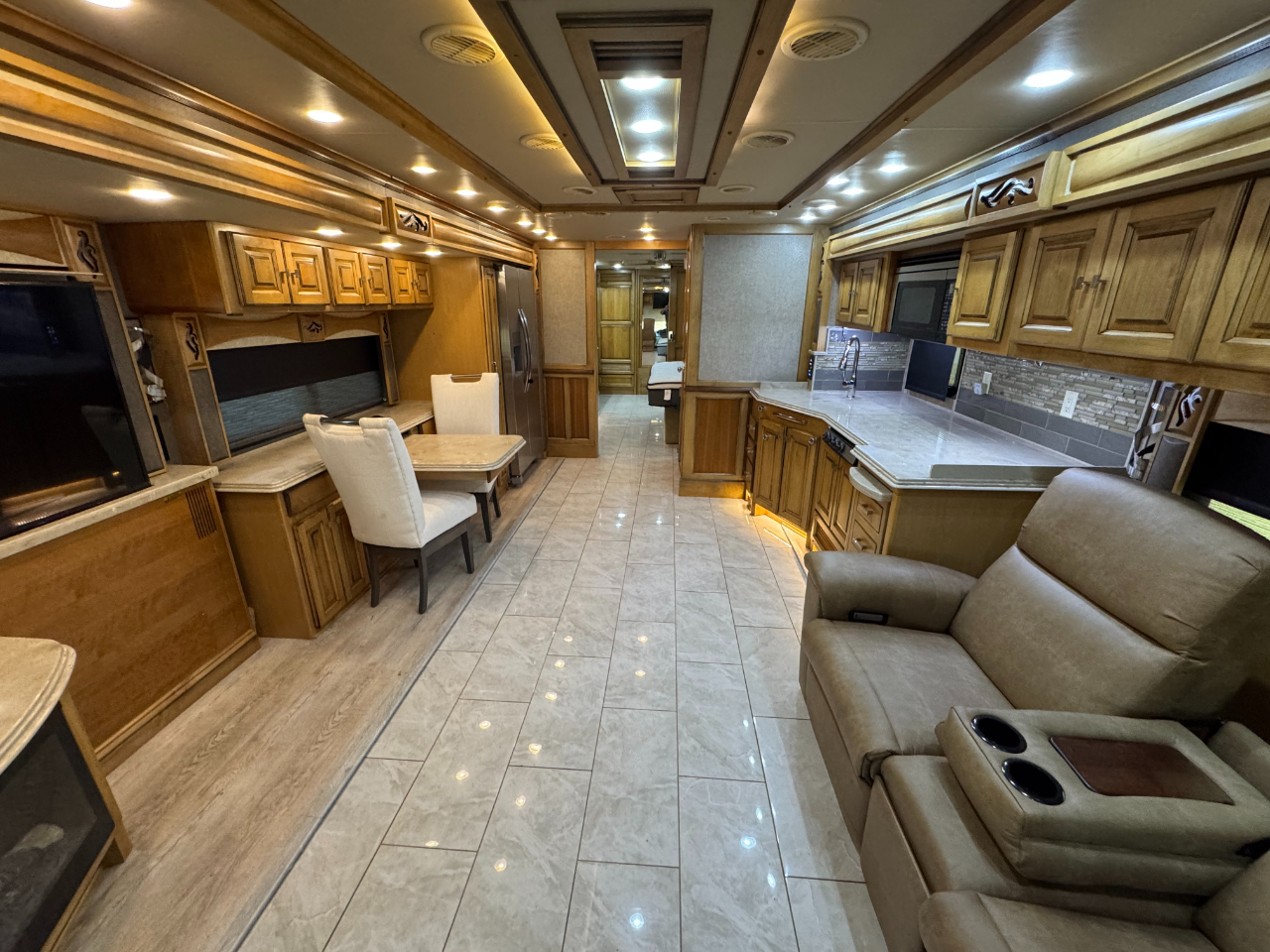 Tiffin Motorhomes Phaeton  2018