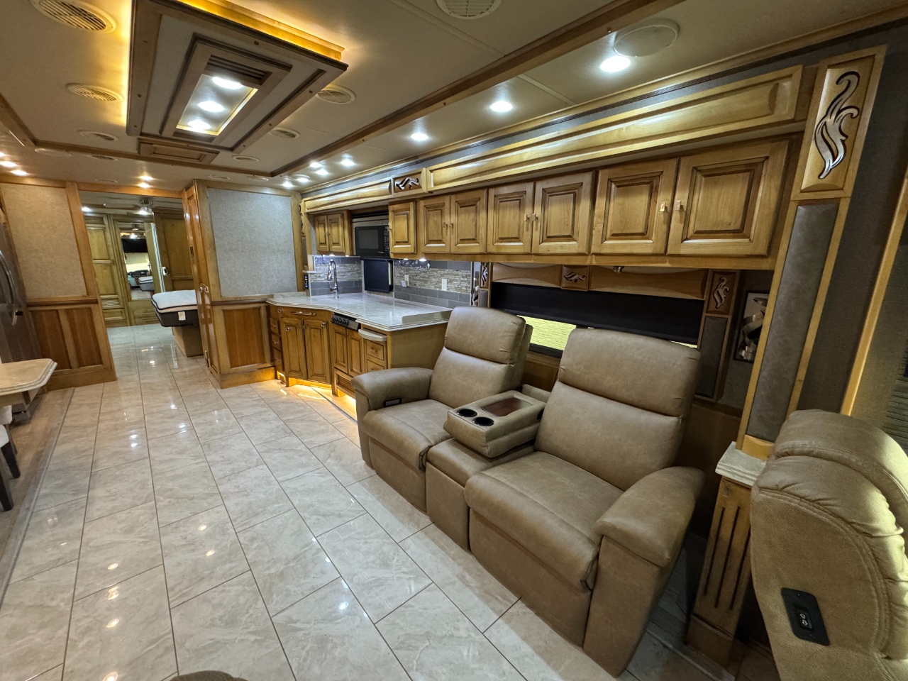 Tiffin Motorhomes Phaeton  2018