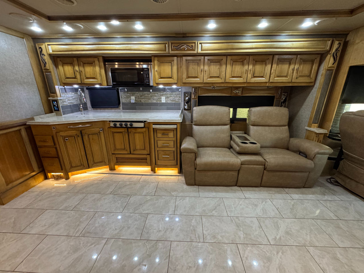 Tiffin Motorhomes Phaeton  2018
