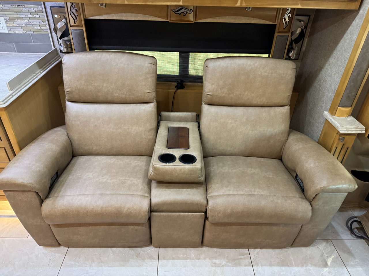 Tiffin Motorhomes Phaeton  2018