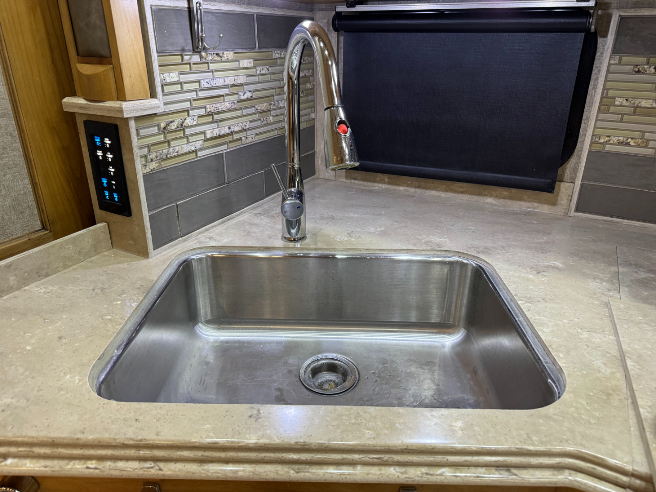 Tiffin Motorhomes Phaeton  2018