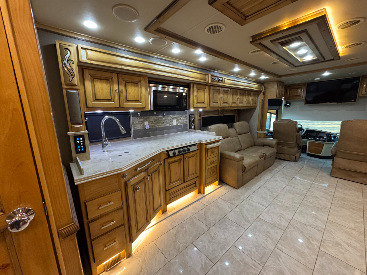 Tiffin Motorhomes Phaeton  2018
