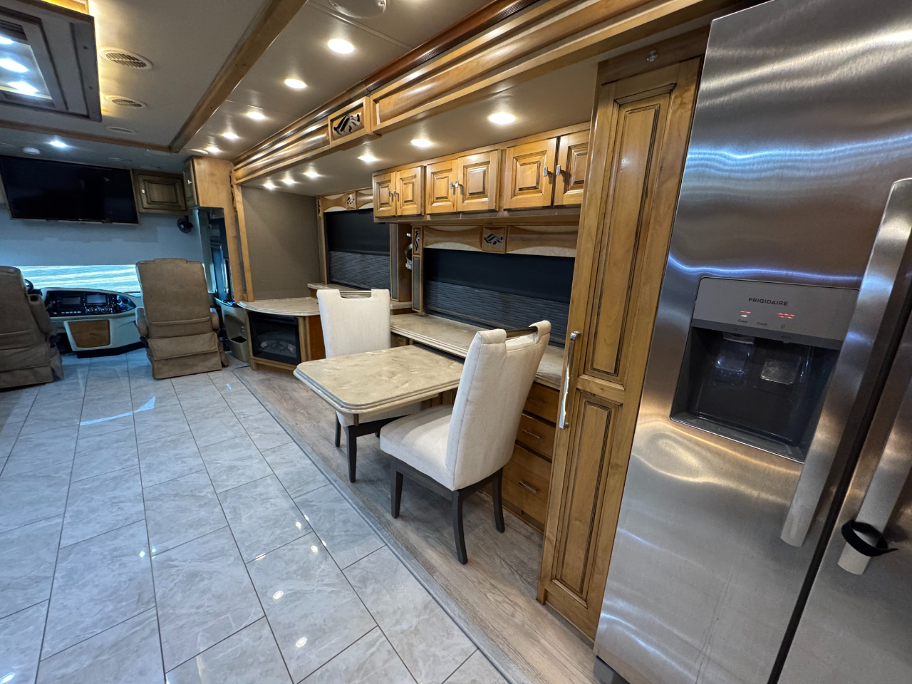 Tiffin Motorhomes Phaeton  2018