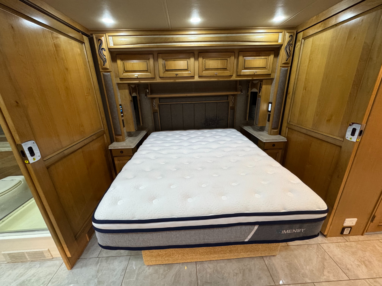 Tiffin Motorhomes Phaeton  2018