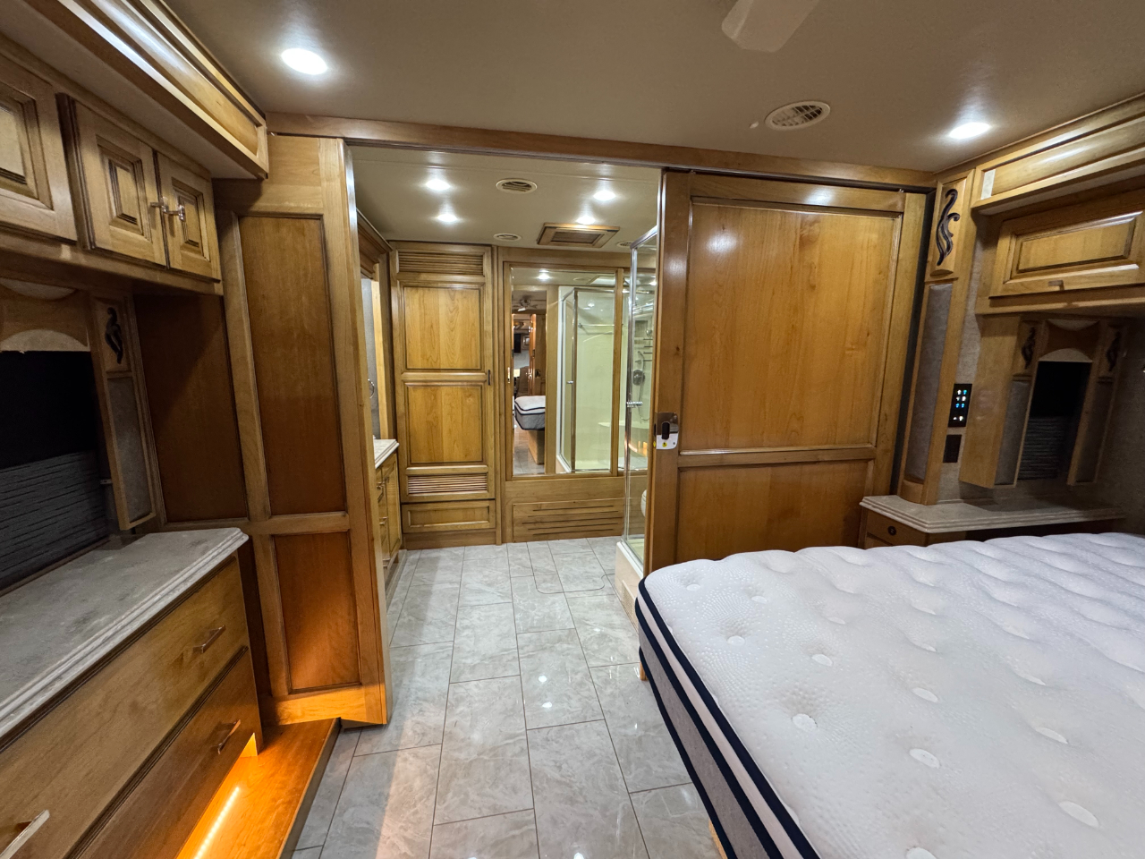 Tiffin Motorhomes Phaeton  2018