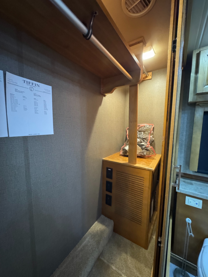 Tiffin Motorhomes Phaeton  2018