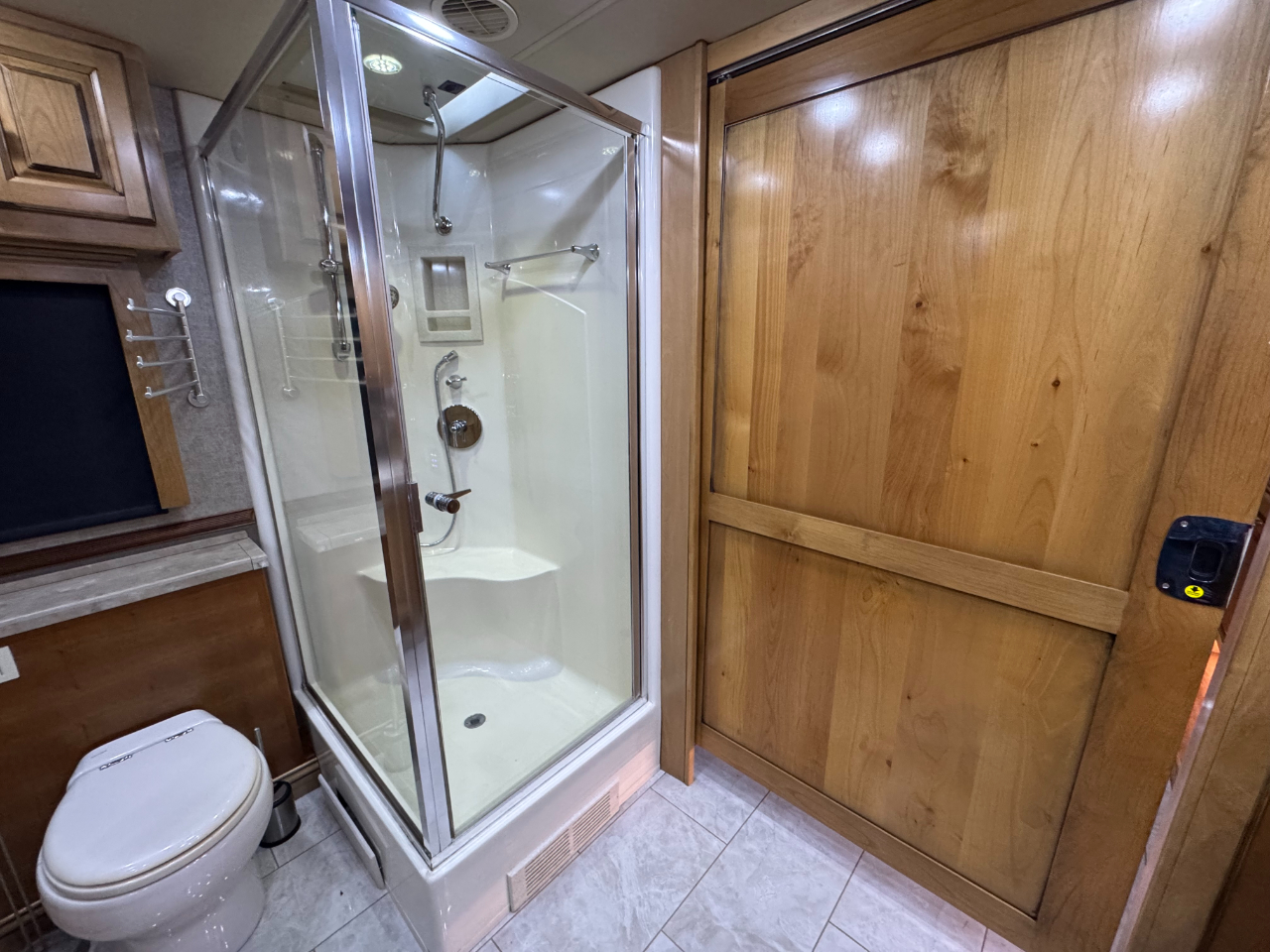 Tiffin Motorhomes Phaeton  2018