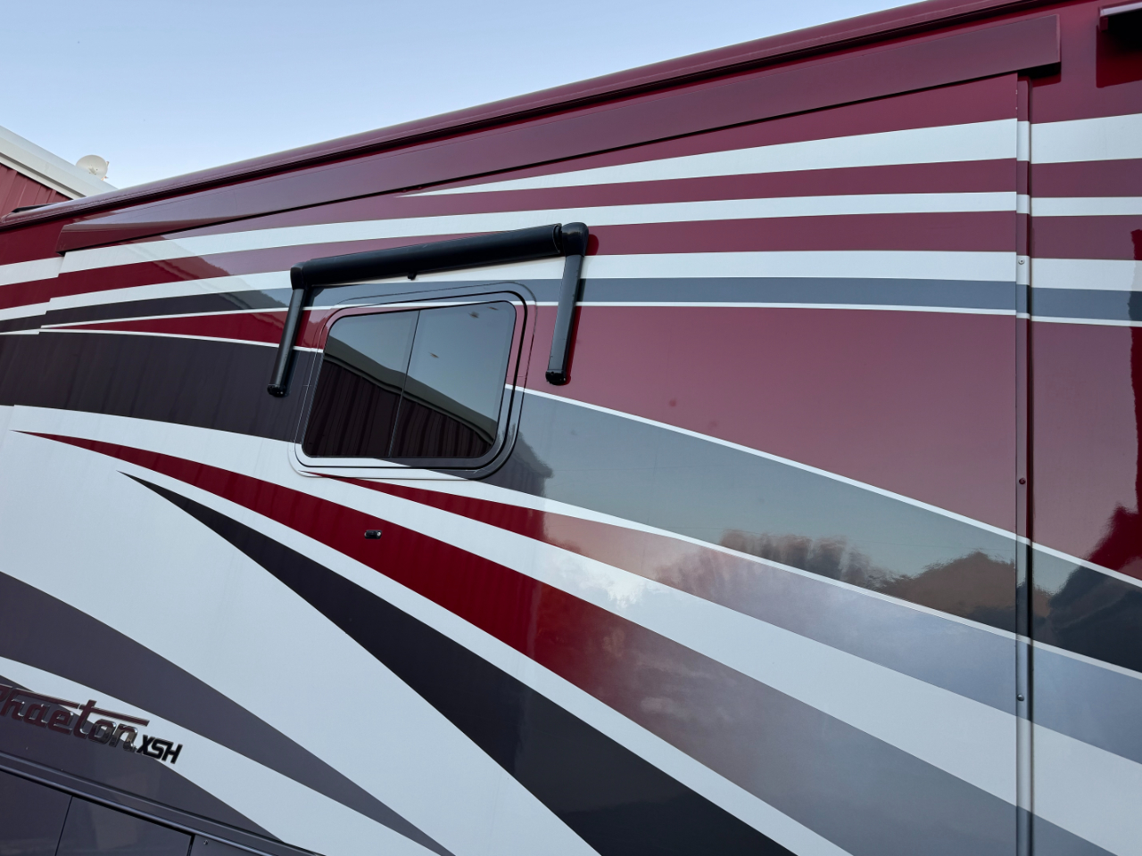 Tiffin Motorhomes Phaeton  2018
