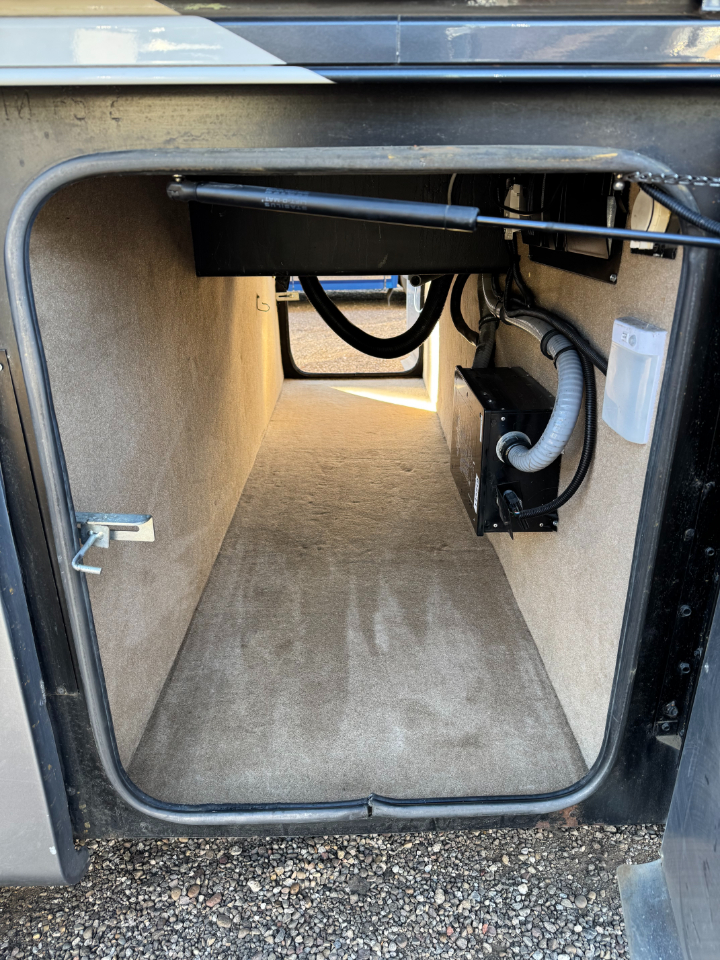 Tiffin Motorhomes Phaeton  2018