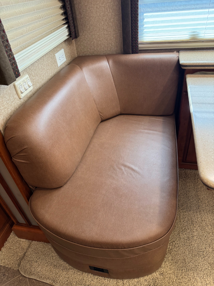 Newmar Mountain Aire  2008