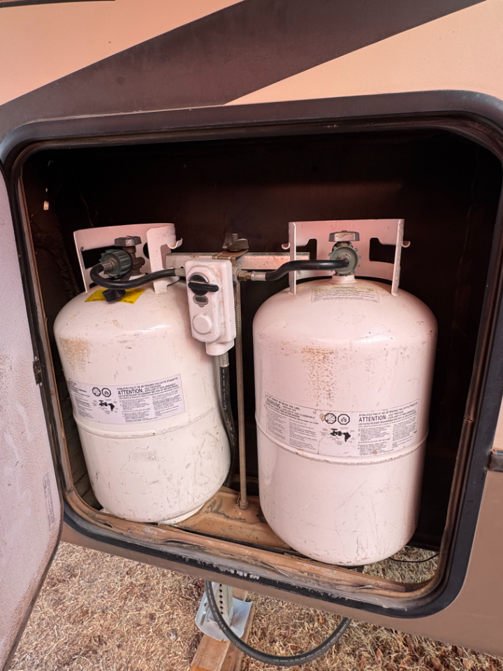 CrossRoads RV Cruiser  2014