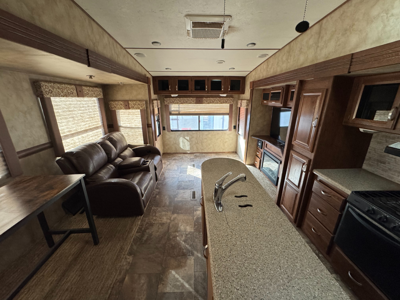 CrossRoads RV Cruiser  2014
