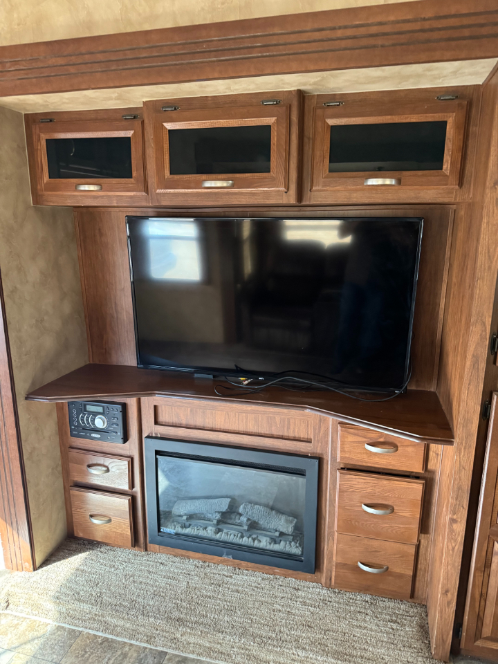 CrossRoads RV Cruiser  2014