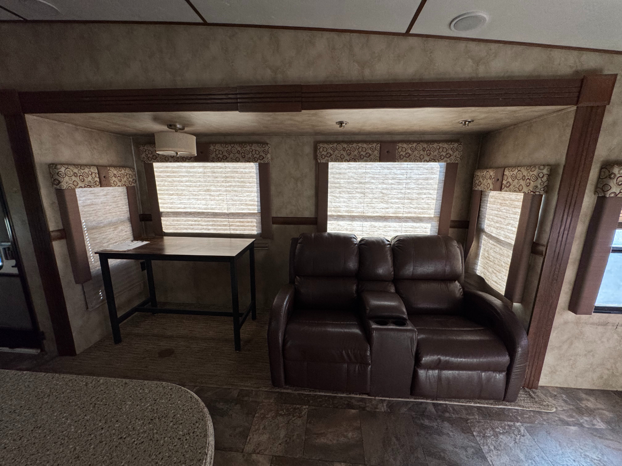 CrossRoads RV Cruiser  2014