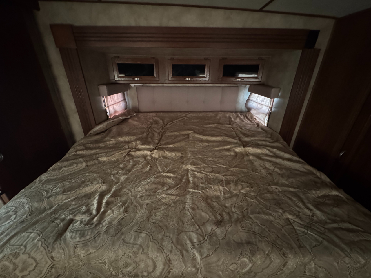 CrossRoads RV Cruiser  2014