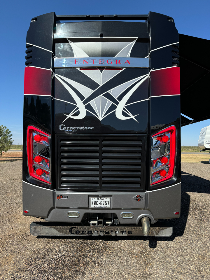 Entegra Coach Cornerstone  2021