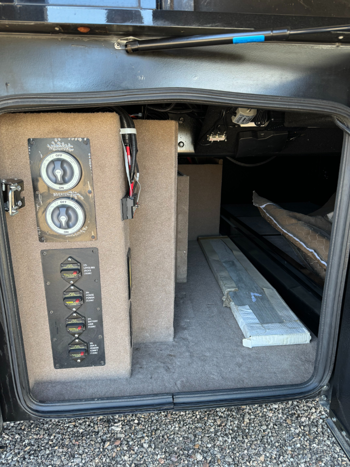 Entegra Coach Cornerstone  2021