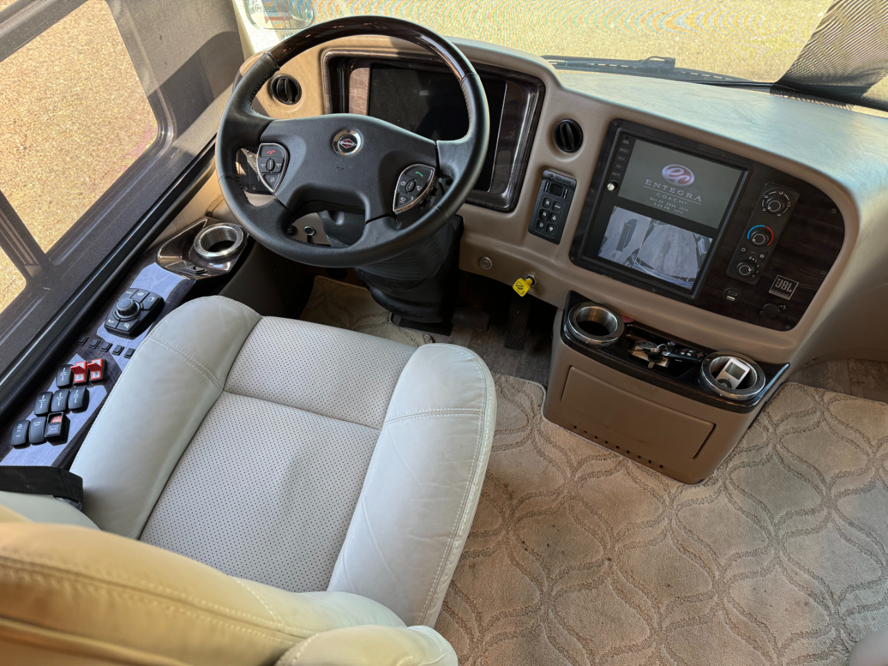 Entegra Coach Cornerstone  2021