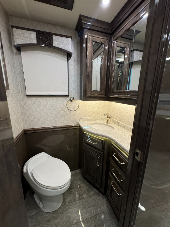 Entegra Coach Cornerstone  2021