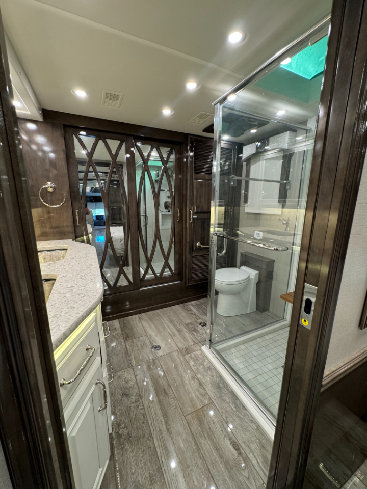 Entegra Coach Cornerstone  2021