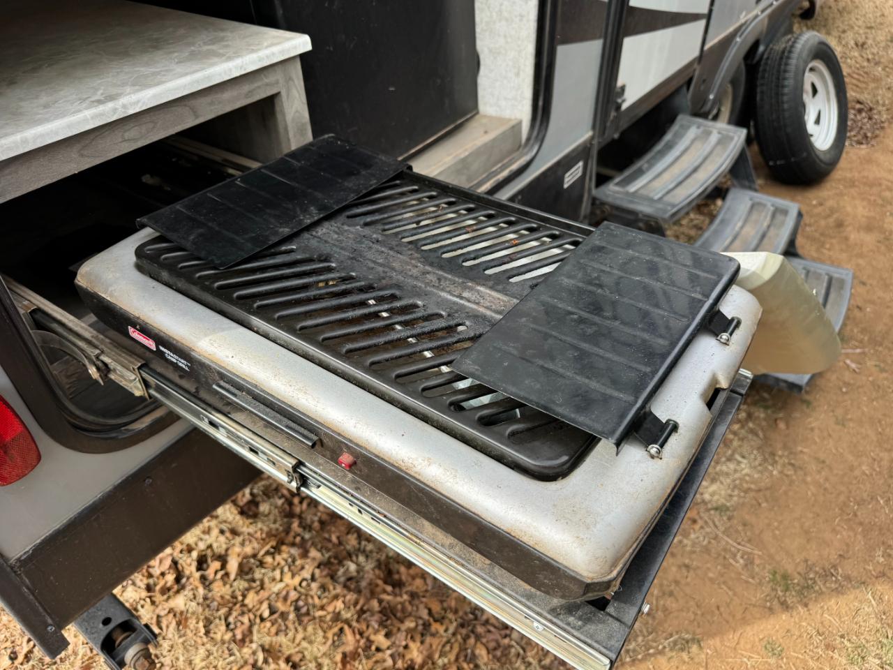 Forest River Coachmen Apex  2020