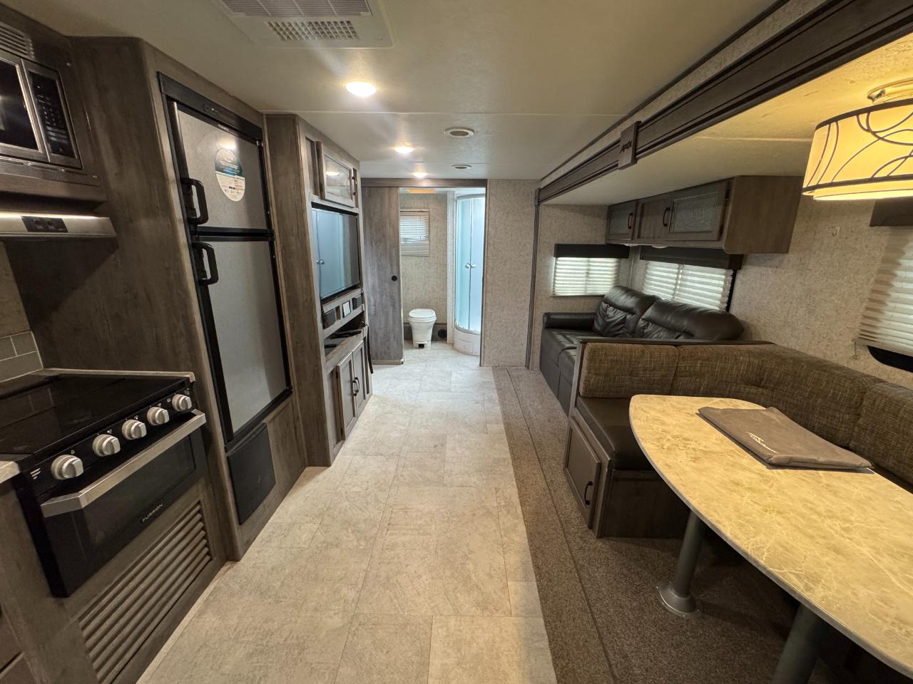 Forest River Coachmen Apex  2020