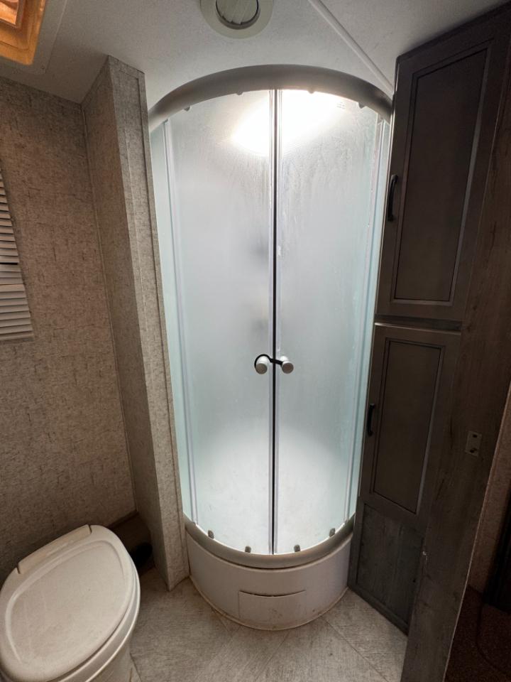 Forest River Coachmen Apex  2020