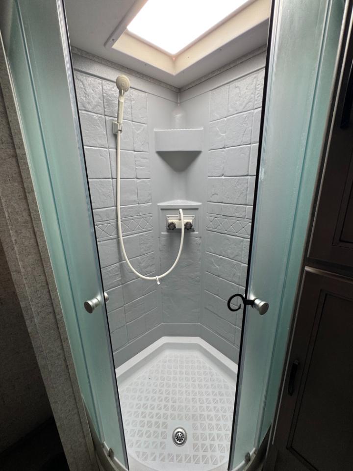 Forest River Coachmen Apex  2020