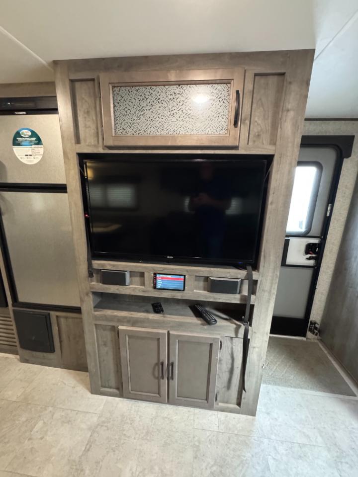 Forest River Coachmen Apex  2020