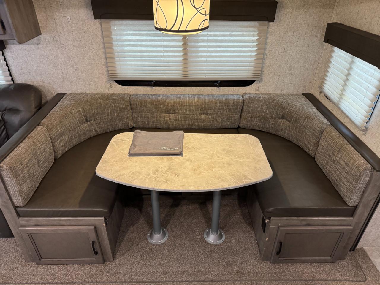 Forest River Coachmen Apex  2020