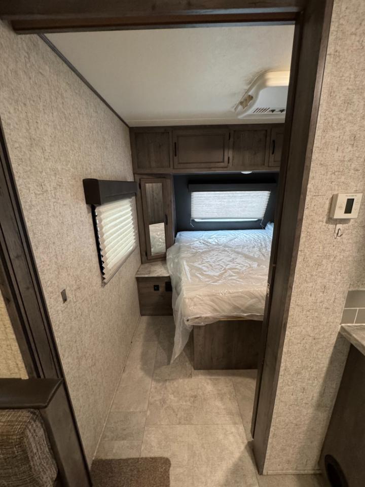 Forest River Coachmen Apex  2020