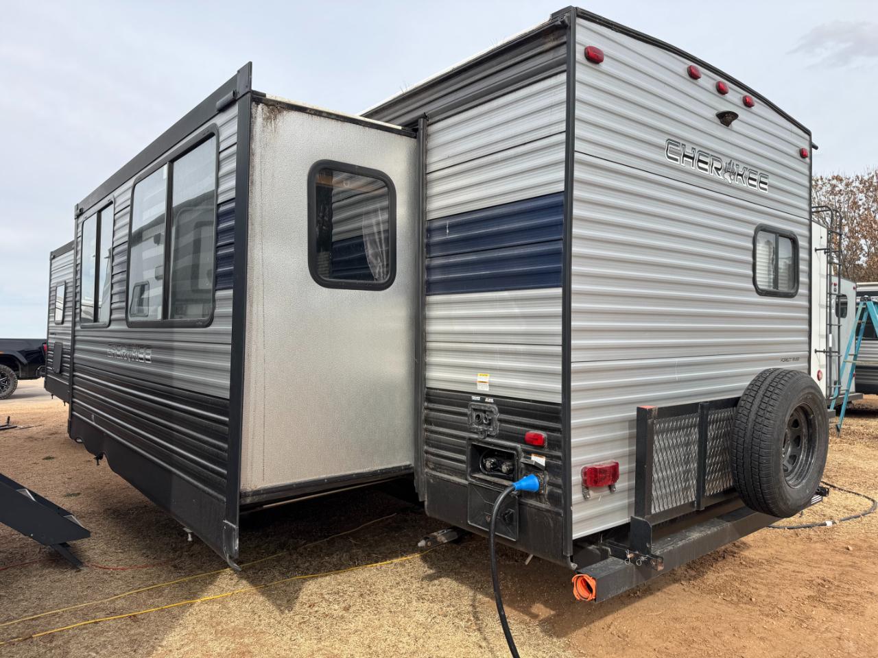 Forest River Cherokee  2020