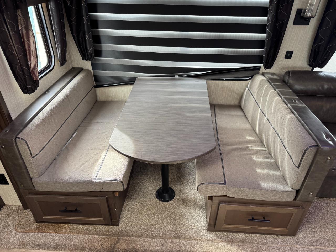 Forest River Cherokee  2020