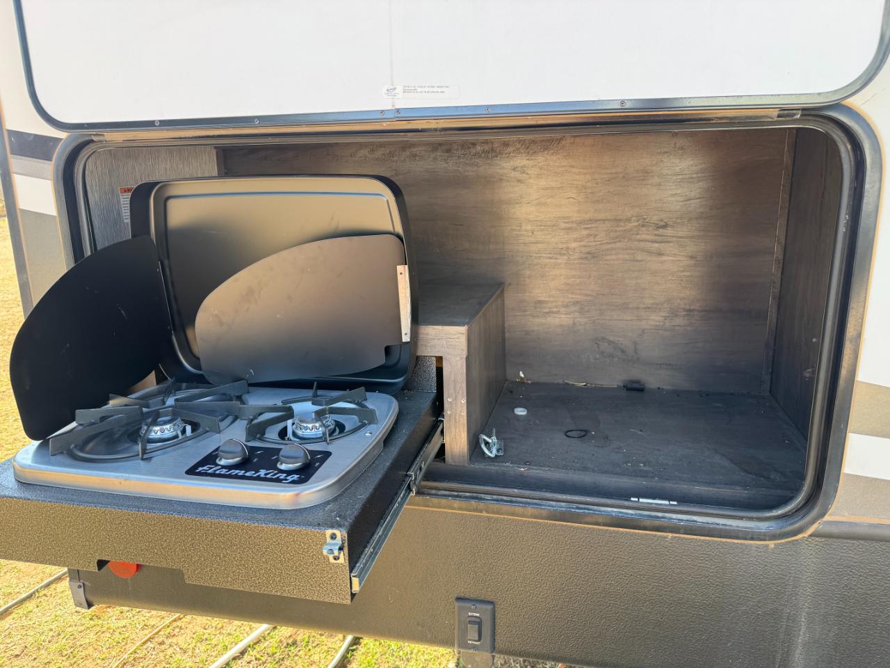 Dutchmen Astoria  2021