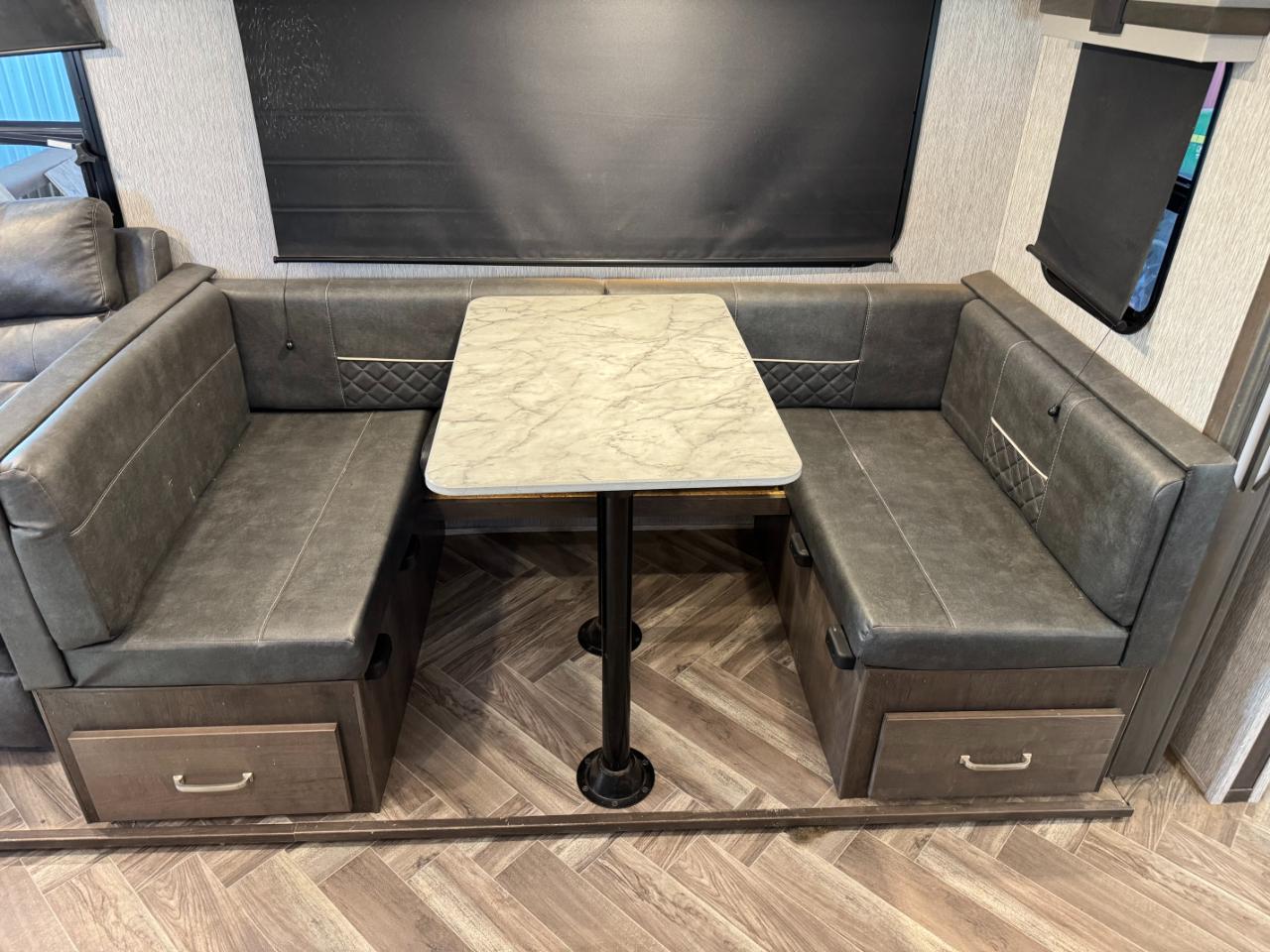 Dutchmen Astoria  2021