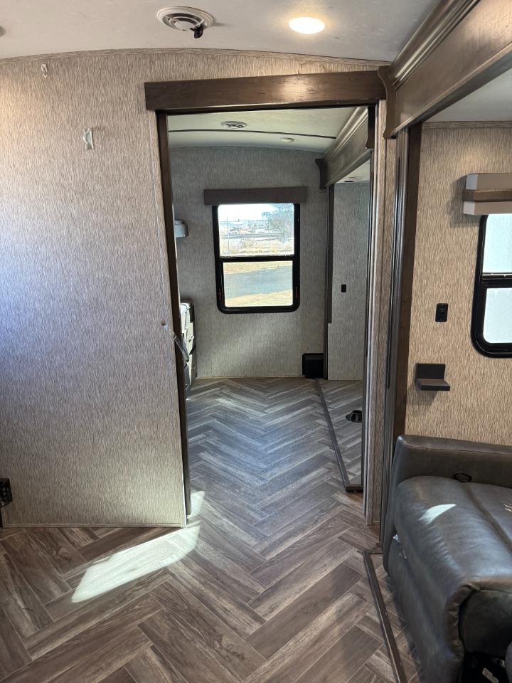 Dutchmen Astoria  2021