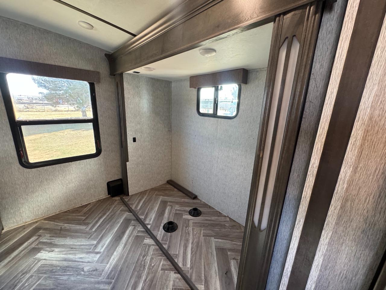 Dutchmen Astoria  2021