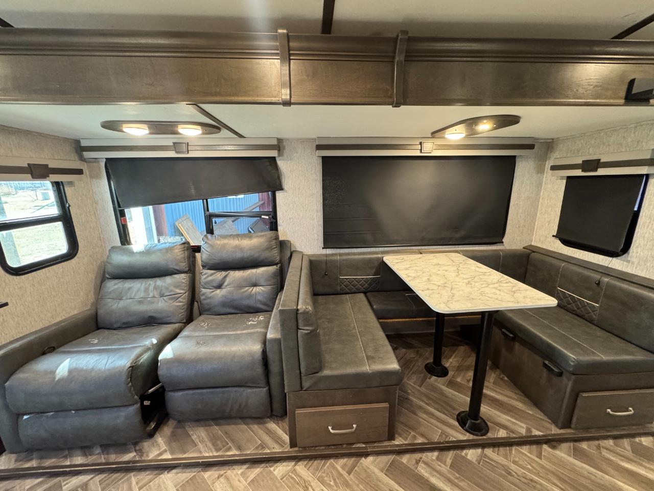 Dutchmen Astoria  2021