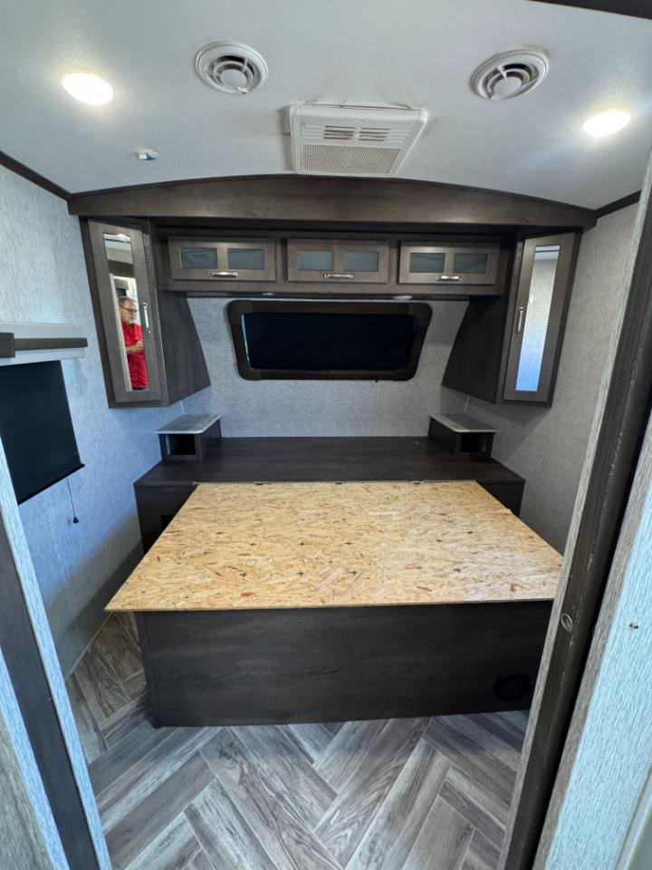 Dutchmen Astoria  2021