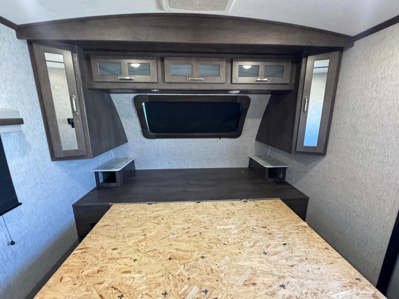 Dutchmen Astoria  2021